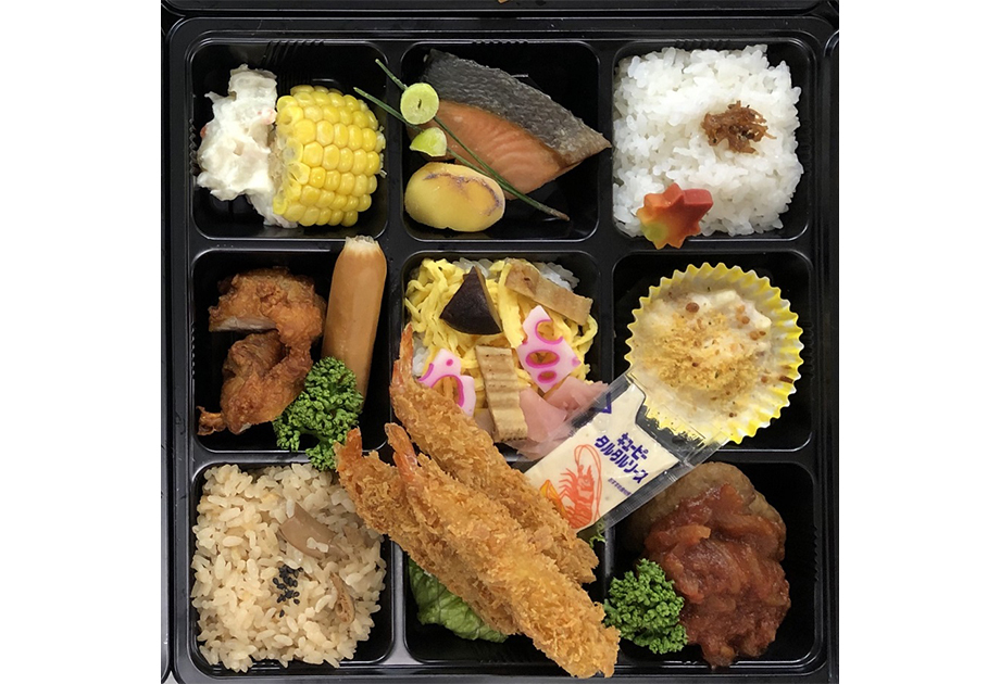 〈旬彩厨房 矢尾定〉洋食パック弁当 3,200円